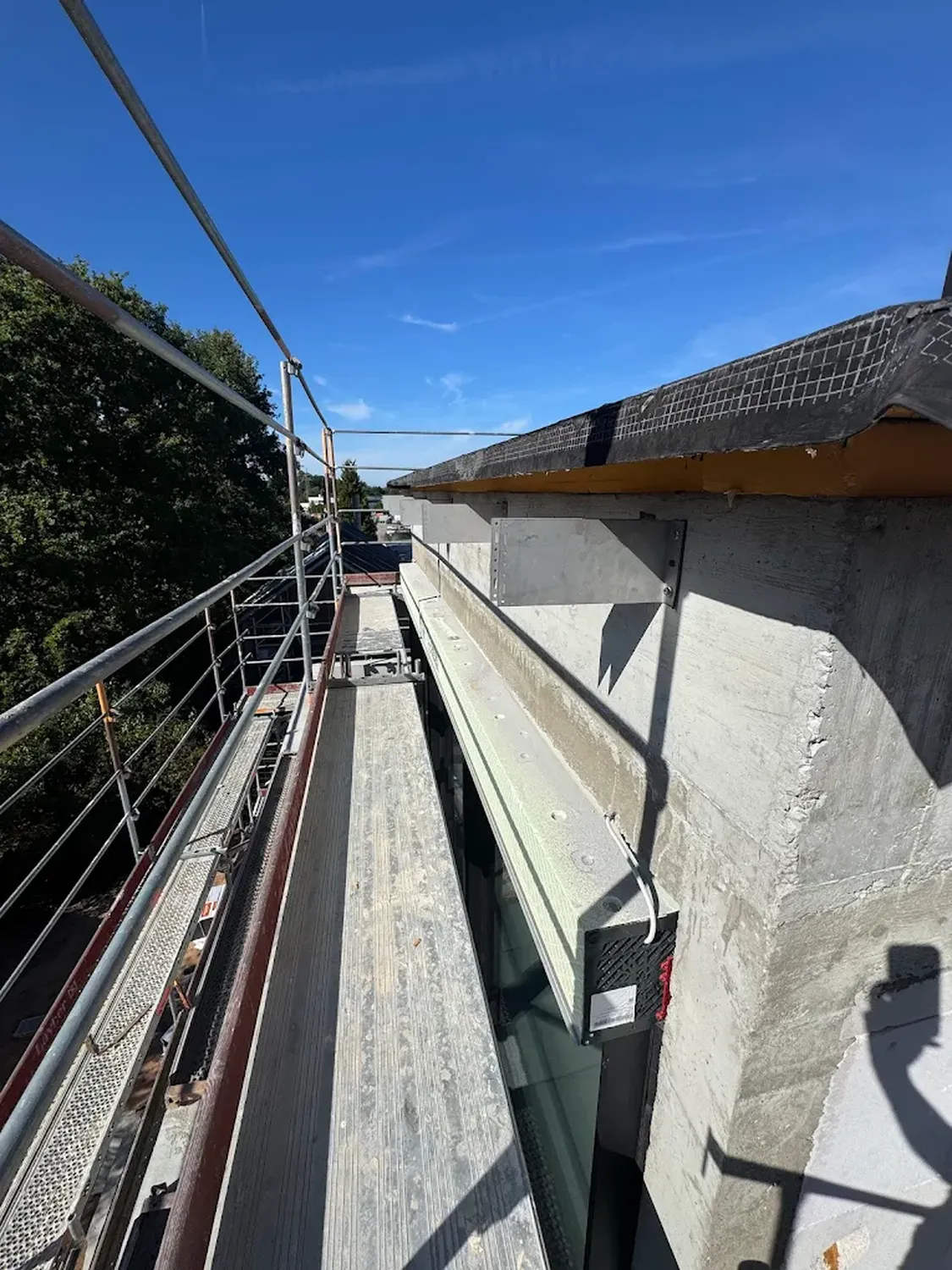 Sanny Malik Dienstleistungsservice - Renovierungs- und Gartenarbeiten - Top-Terrassenreinigung