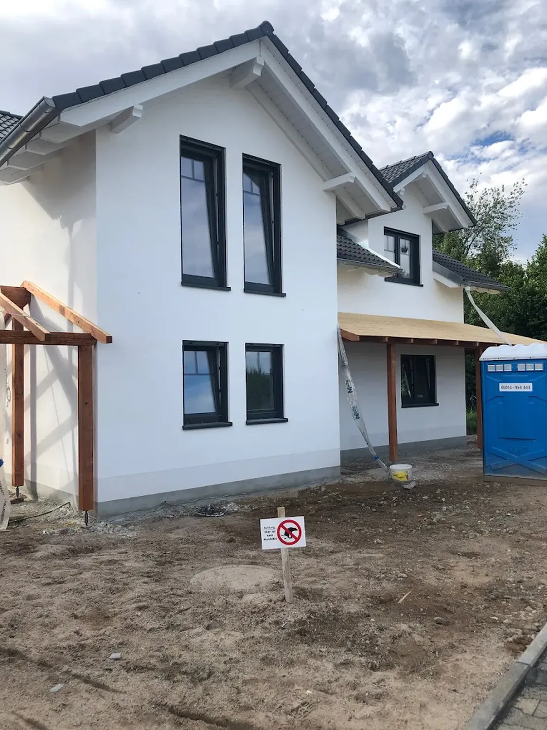 Sanny Malik Dienstleistungsservice - Renovierungs- und Gartenarbeiten - Haus
